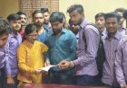 पीजी कॉलेज में वार्षिक उत्सव करने हेतु पीजी कॉलेज छात्र छात्राओं ने प्राचार्य को सौंपा ज्ञापन