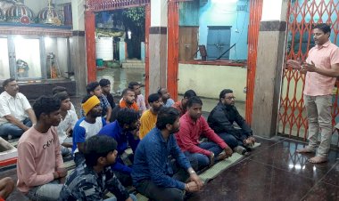 ब्रह्मलीन जगतगुरु शंकराचार्य स्वामी स्वरूपानंद जी सरस्वती को विहिप बजरंग दल ने दी भावपूर्ण श्रद्धांजलि