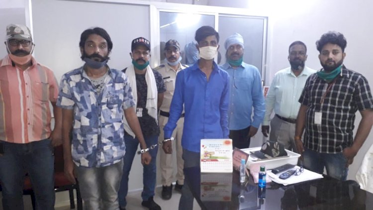 अवैध गांजे की खेप खपाने के पहले आरोपी चढ़े पुलिस के हत्थे