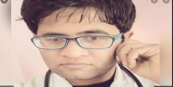आख़िरकार जिंदगी बचाने वाला योद्धा हार गया कोरोना से जंग, 26 साल के डॉ शुभम उपाध्याय का इलाज के दौरान निधन
