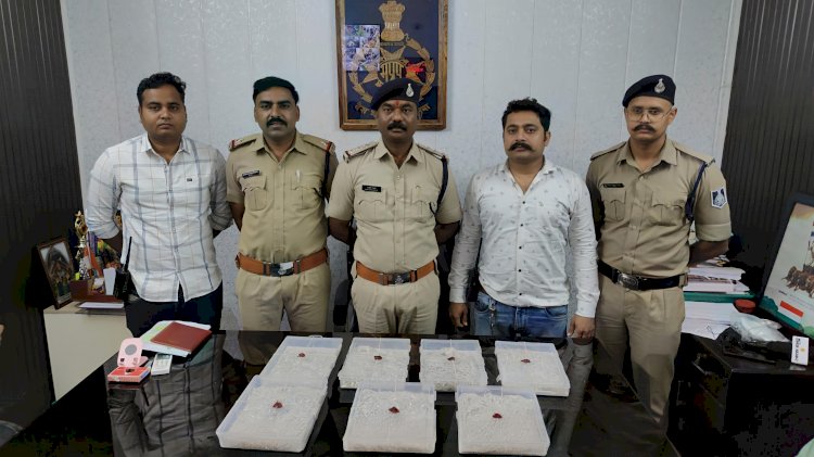 नौकर ने कि 12 कीलो चांदी किमती 15 लाख की चोरी कोतवाली पुलिस टिम ने माल सहित किया गिरफ्तार