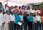 पुरानी पेंशन बहाली के साथ-साथ विभिन्न मांगों के लिए कर्मचारियों ने गांधी प्रतिमा के समक्ष किया प्रदर्शन