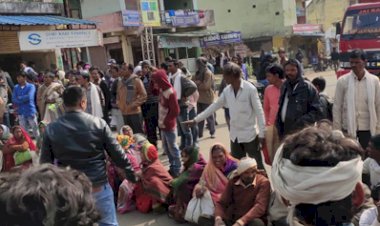 मुख्यमंत्री कमलनाथ के गृह जिले में यूरिया को तरसे किसान