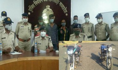 पुलिस को मिली बड़ी सफलता, 20 घंटे के अंदर किया लूट का खुलासा, 4 आरोपी गिरफ्तार, लूट का माल बरामद।