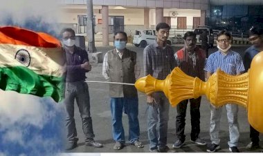 मॉडल रेल्वे स्टेशन में फहरा देश की आन-बान और शान का प्रतीक जिले का सबसे ऊचा और बड़ा तिरंगा, बना आकर्षण का केन्द्र