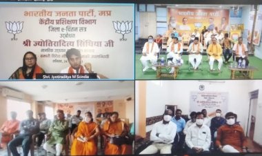 विरोधी से ना आंख झुका कर बात करेंगे, ना आंख उठाकर। हम उनसे आंख मिलाकर बात करेंगे - सिंधिया 