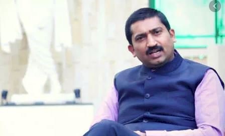 कोरोना से लड़ने में करे सहायता, न की भ्रामक जानकारियों का प्रसार करे मीडिया