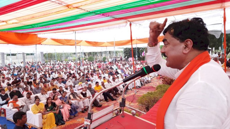 भाजपा कार्यकर्ताओं के  दीपावली मिलन समारोह में शामिल हुए छिंदवाड़ा प्रभारी मंत्री  