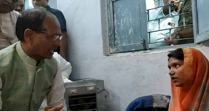 बाढ़ प्रभावितों की मदद में सरकार कोई कोर कसर नहीं छोड़ेगी : मुख्यमंत्री श्री चौहान