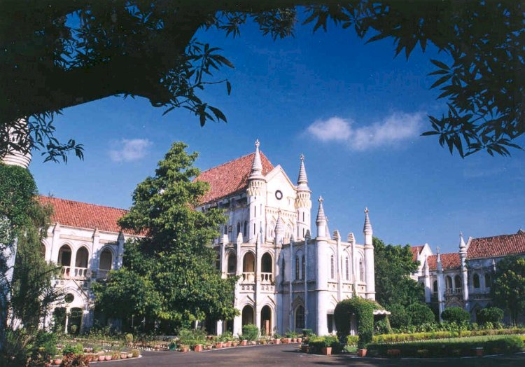 MP High Court: प्रमोशन में आरक्षण की 50% सीमा का करना होगा पालन, मुख्य सचिव को व्यक्तिगत रूप से सुनिश्चित करने के निर्देश